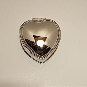 Vintage 1980s Silver Plated Heart Shaped Jewelry Box